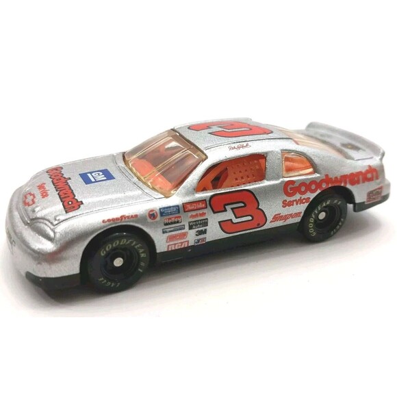 Dale Earnhardt Goodwrench #3 NASCAR Monte Carlo 1:64 Diecast Car 1998 #N070 - Picture 1 of 10
